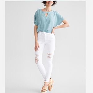 Hidden Taylor High Rise Jeans in White.